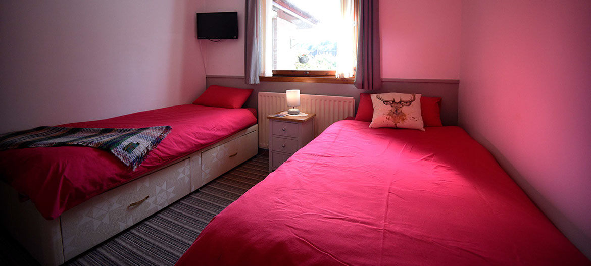 Kenmore Bed and Breakfast accommodation in Portree contains a comfortable twin room with WIFI internet
