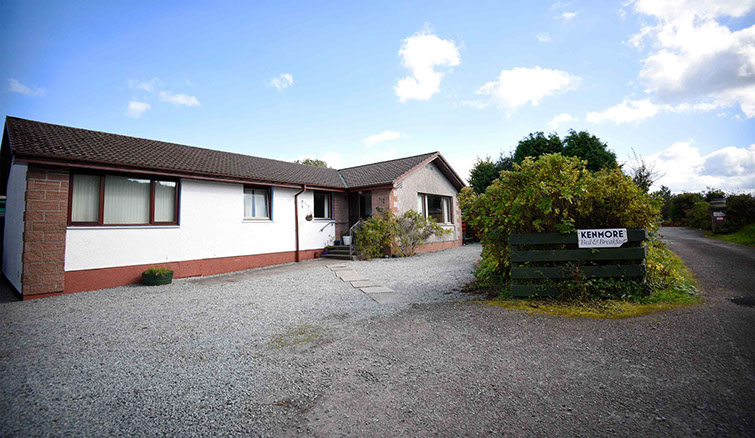 Kenmore Bed and Breakfast accommodation in Portree has private parking and WIFI internet access