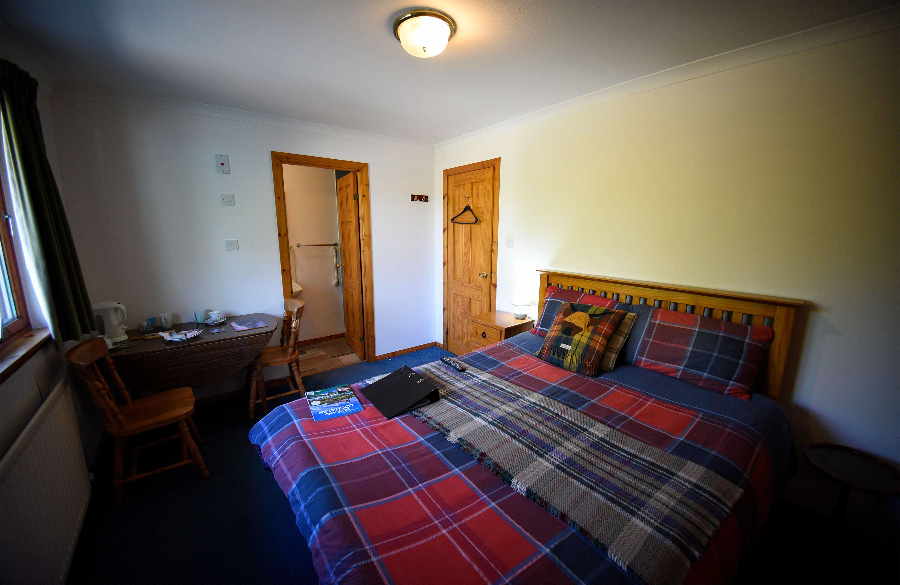 Gairloch View Bed and Breakfast living room with widescreen TV and WIFI internet sea views near Staffin