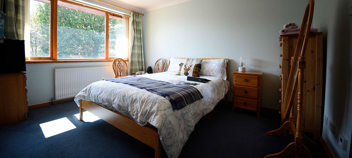 Kenmore Bed and Breakfast is a bed and breakfast accommodation in Portree with comfortable double rooms