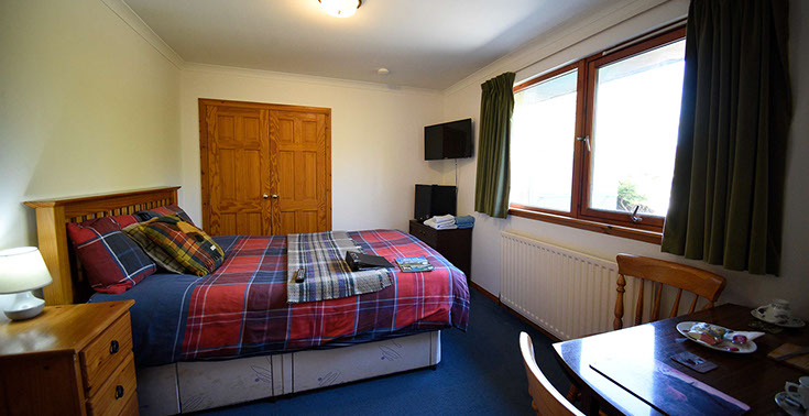 Kenmore Bed and Breakfast is a Portree Bed and Breakfast accommodation with Double rooms with widescreen TVs and WIFI