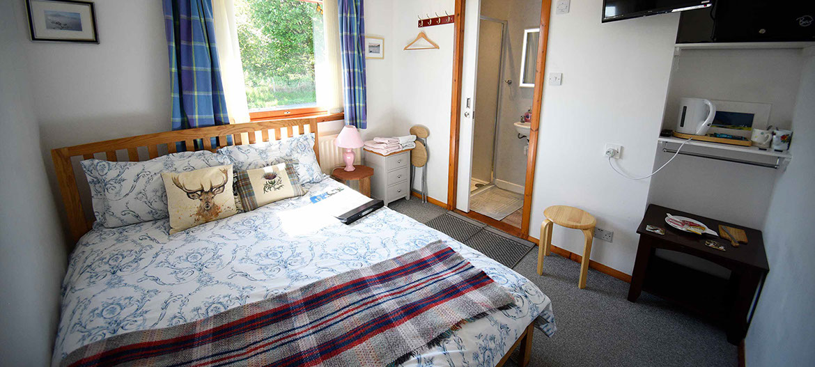 Our bed and breakfast accommodation in Portree contains a double room with en suite shower room and widescreen TV